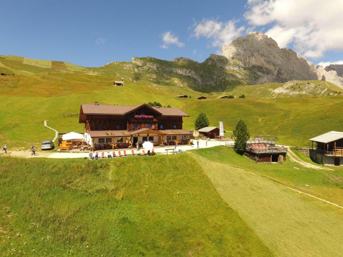 Penzion Rifugio Fermeda Hutte Santa Cristina Val Gardena Exteriér fotografie