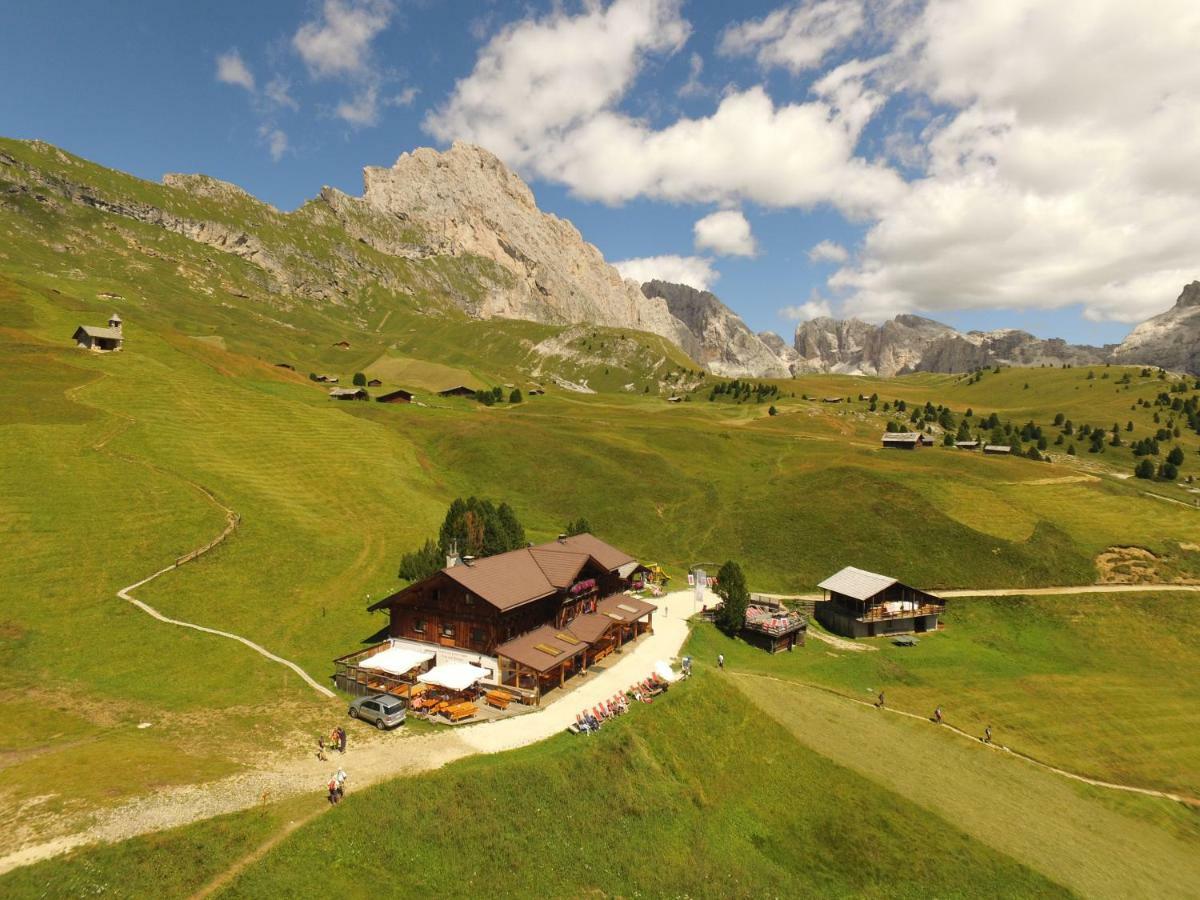 Penzion Rifugio Fermeda Hutte Santa Cristina Val Gardena Exteriér fotografie